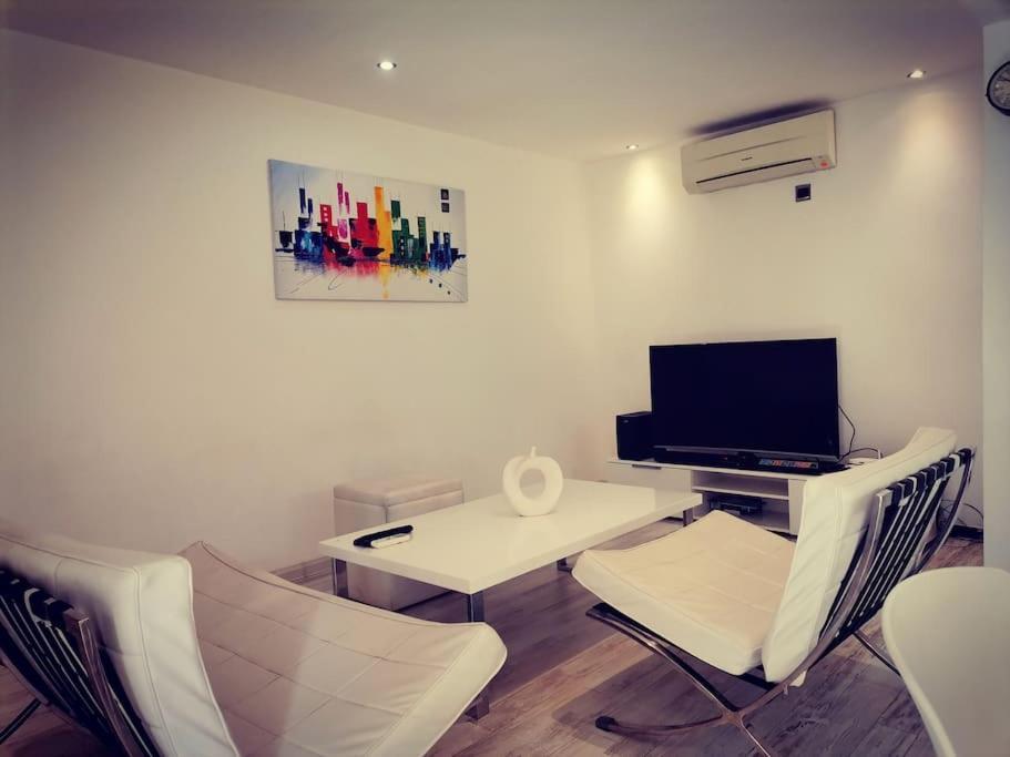 Lovely Two Bedrooms Apartment. Flic en Flac Экстерьер фото